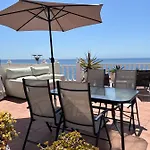 1st Line Sea View & Rooftop - Arena Apartment