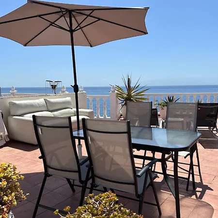 1st Line Sea View & Rooftop - Arena Apartman