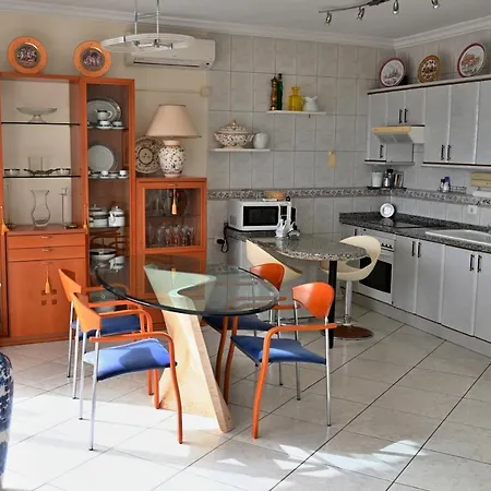 Apartamento 1st Line Sea View & Rooftop - Arena